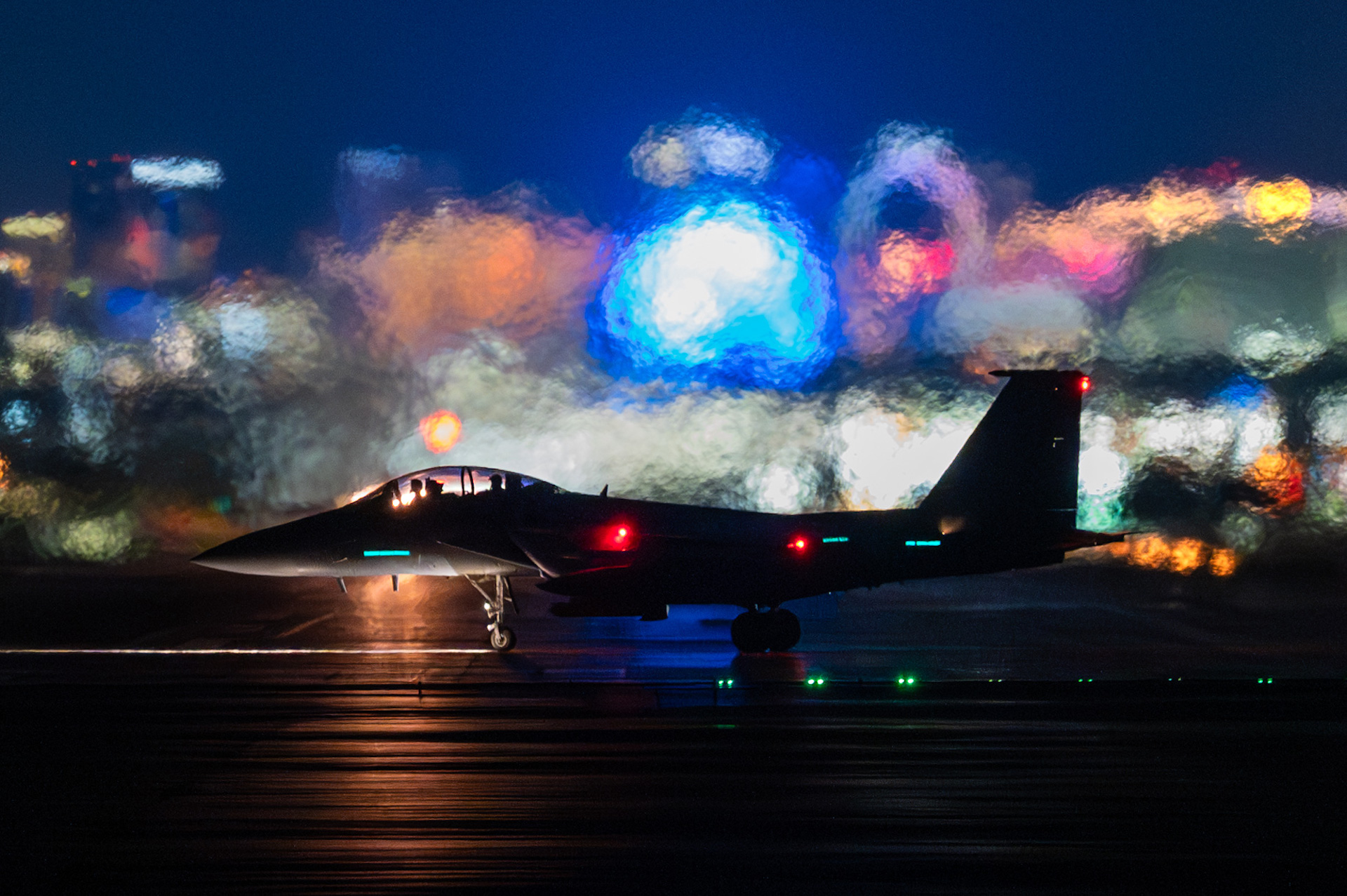 Air Force looking to disaggregate electronic warfare capabilities from ...