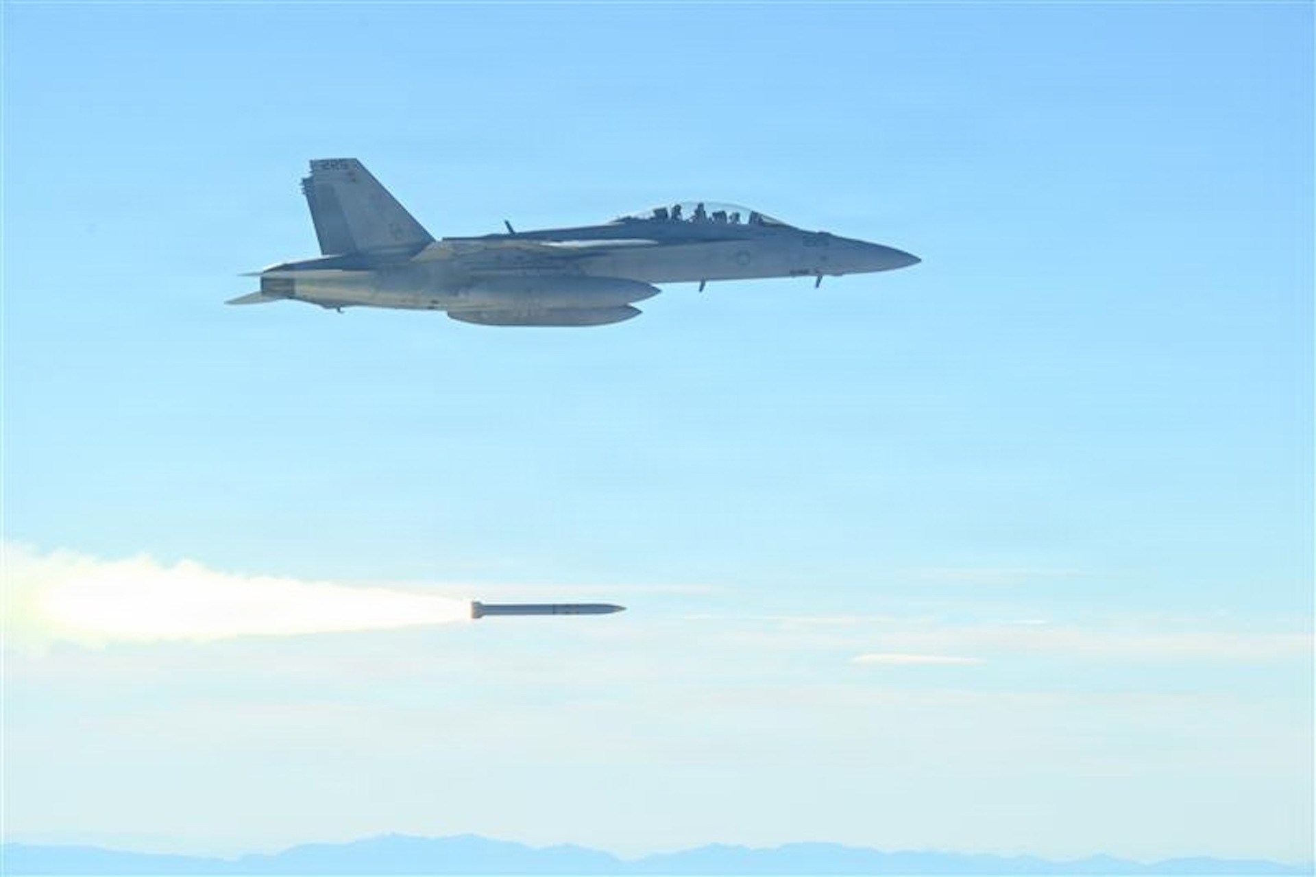 Navy seeks new radar-killer missiles | DefenseScoop