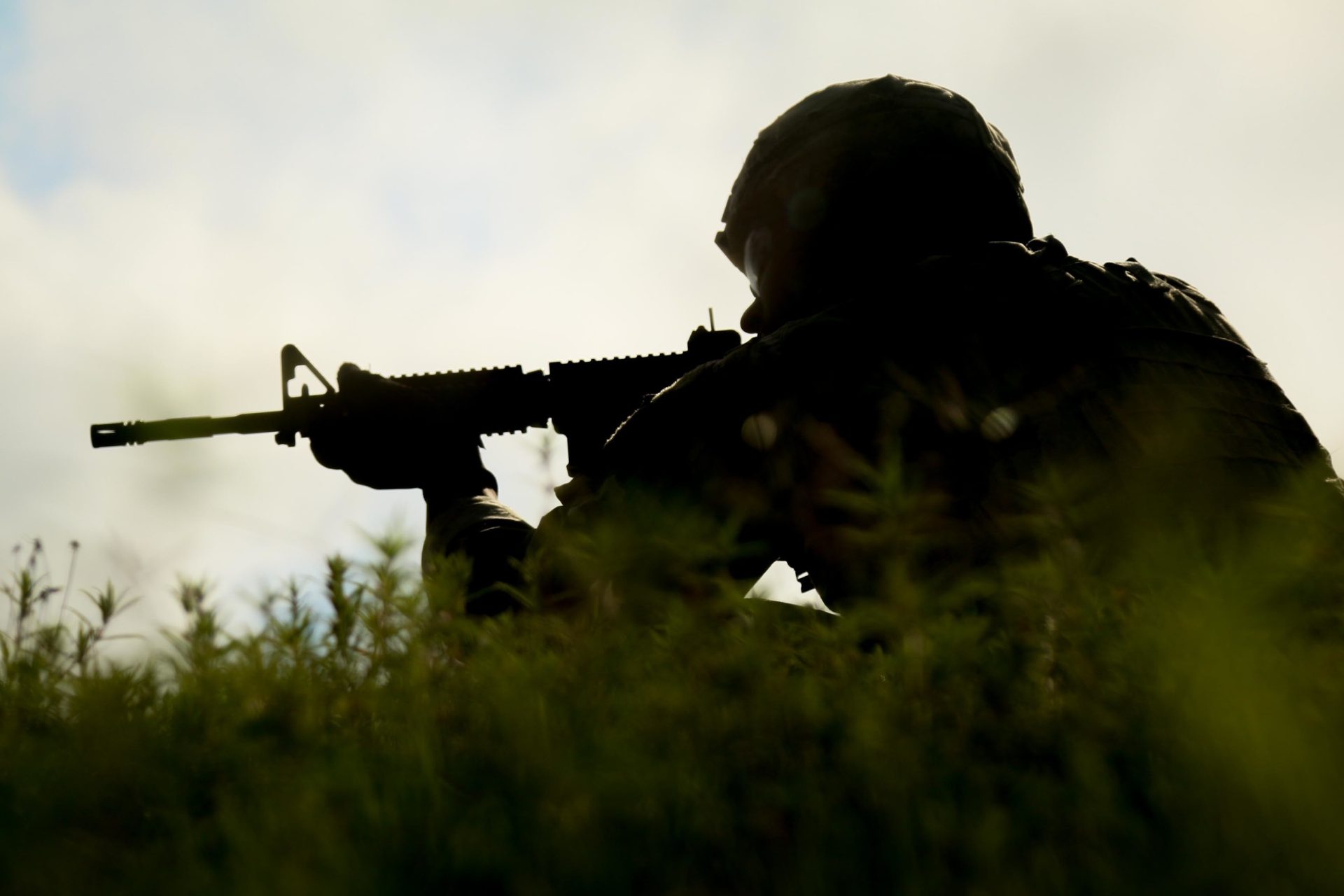 Army awards $196M for sensors in first production contracts under EW ...