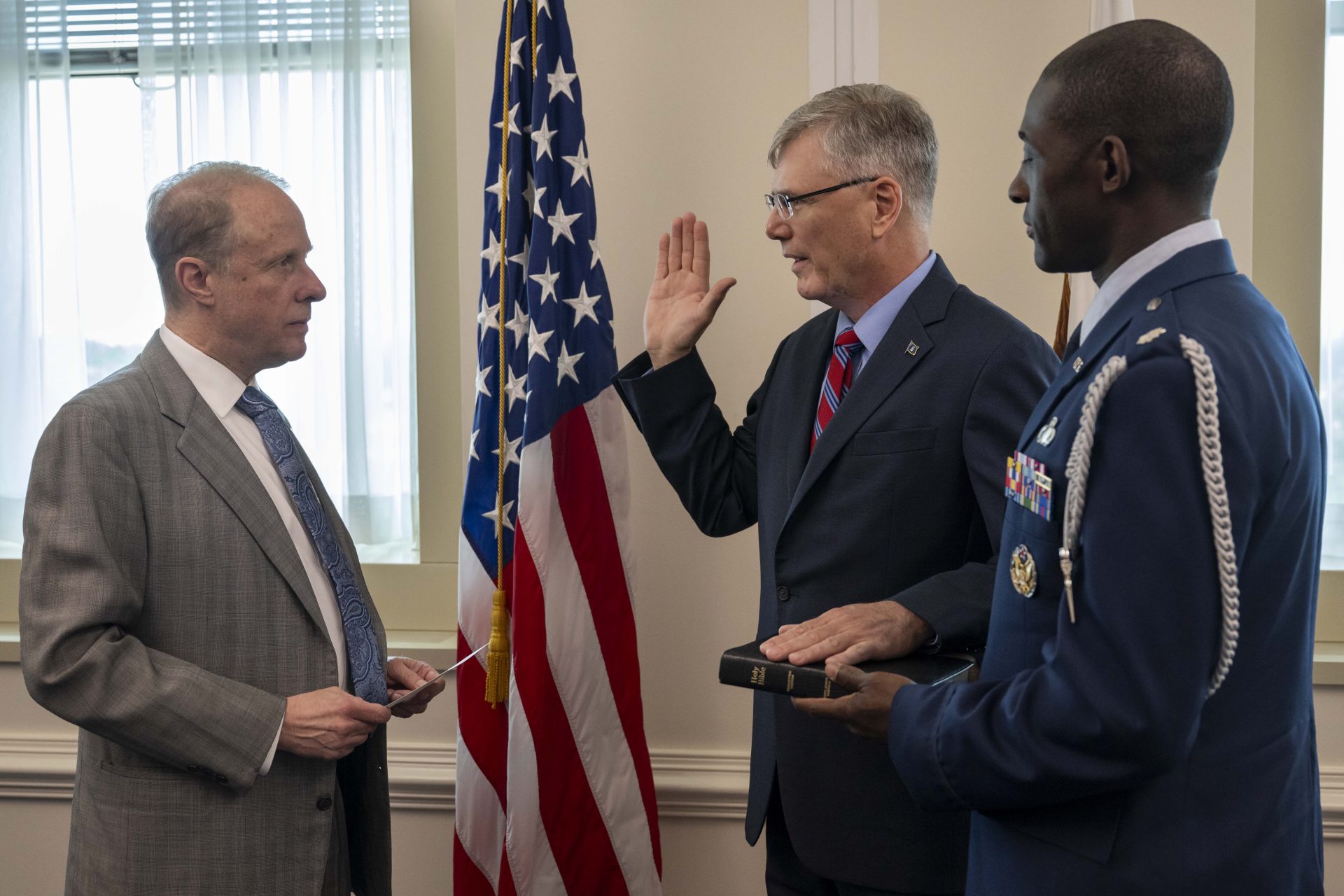 Pentagon launches pilot program that will use AI to manage sensitive information Pentagon launches pilot program that will use AI to manage sensitive information